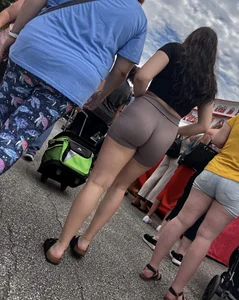 Shopping at the farmers market