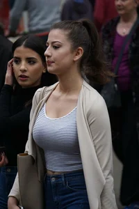 Candid boobs, nip slip and downblouse pics