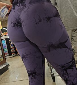 Two tattooed latina Gym thots (gif)