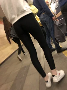 Skinny Legs And Flat Booty in Black Tights Subway Creepshots