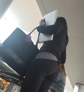 Candid girls in leggings and tights