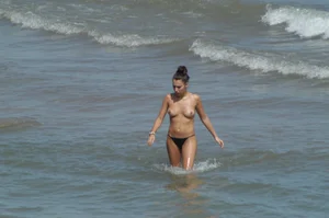 Sexy mature girls on Vilanova topless beach