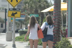 Deerfield Beach girls in bikinis