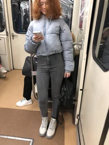 Candid girl with an incredible ass in grey jeans subway creepshots