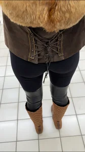 MILF with tight ass, face (OC) w/GIFs