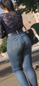 Armenian girl has gorgeous ass