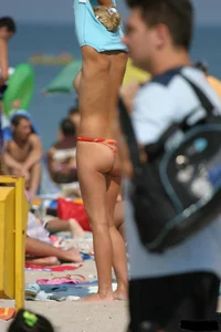 Beach voyeur babes in bikinis, thongs and topless