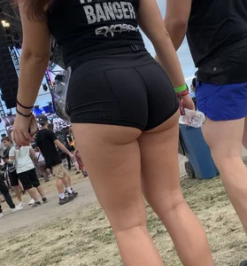 Spandex Short Heaven: Brunette in black, blonde in purple, booty cousins