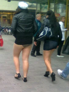Chubby Girl in Pantyhose With a Jerked Up Skirt Street Creepshot