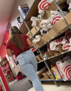 Thick target Asian baddie in tight jeans (bending over)