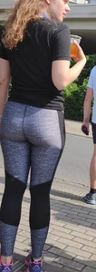Sporty babe with a nice ass