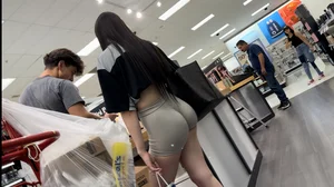 Nice bubble butt girl (face shot)