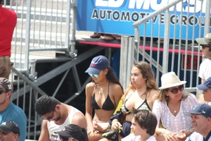 Florida beach and bikini girls