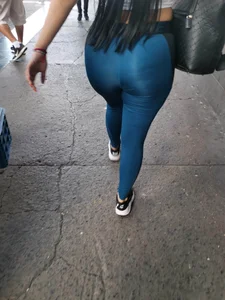 ENROME PAR DE NALGAS - DELICIOSA