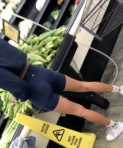 Tight ass In Shorts