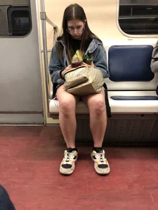Cute Teen Candid Girl in Glasses Subway Creepshots Gallery