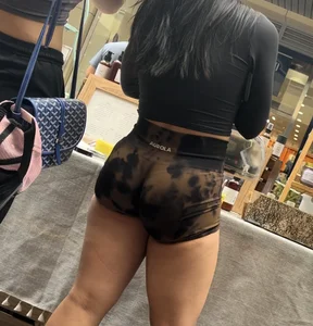 Juicy thighs and great ass in Aurola shorts (OC)