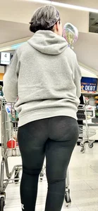 Lady w nice cheeks+VPL to match in slight transparency‼️