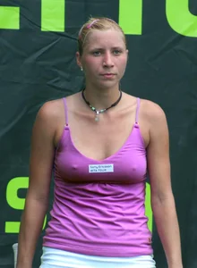 Candid tits and pokies