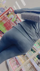 Pawg in All Black (Upshots / faceshots / closeups)