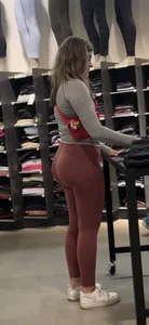 outrageously fat ass on this lulu employee
