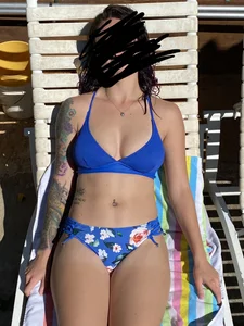 Hot non-candid GF sexy photos
