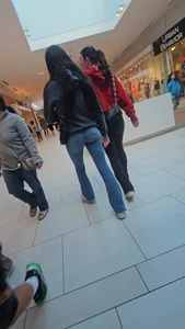 Cute booty in tight jeans