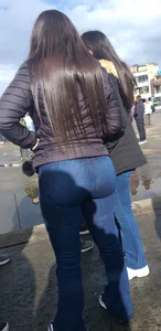 Rich buttocks, tight jeans, uff