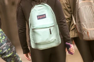 Sexy college babe walking in leggings with a nice ass