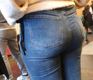 Big tight ass in tight jeans of a blond girl