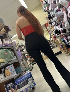 She seen me and touched her kitty