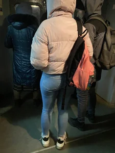 Hot Booty in Jeans Subway Train Creepshot