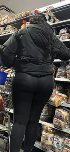 Nice ass w black on black see-thru VPL‼️