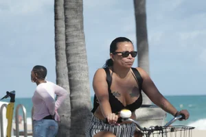 Deerfield Beach bikini babes