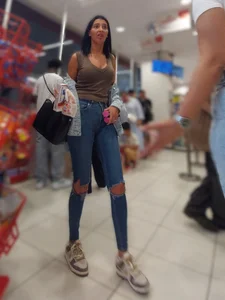 Tall Arabic Duo in Jeans