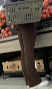 Grocery stores babes  {OC}