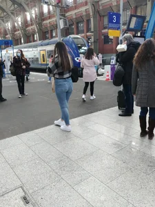 I like when trains are late