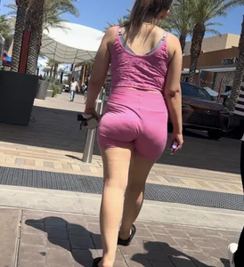 Very jiggly blonde in pink shorts (OC)