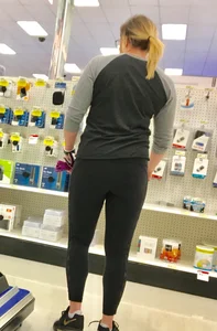 Target blonde with glasses has a nice ass in tight leggings