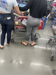 2 Thick latina milfs