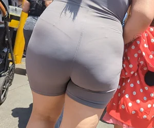 MILF Leggings showing VTL (OC)