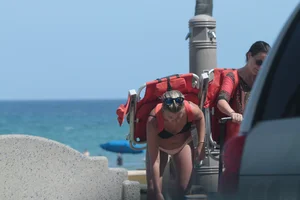 Various sexy Florida beach and bikini girls
