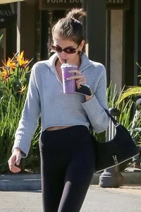 Kaia Gerber heads to the gym in leggings