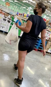Sexy candid white chick with a nice ass and vpl in spandex shorts