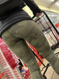 Camo Latina booty