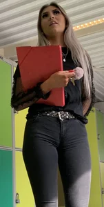 Amazing candid blonde wearing VERY tight cameltoe black jeans