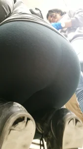 Big booty college girl in leggings in class