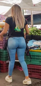 Mexicana con jeans ajustados