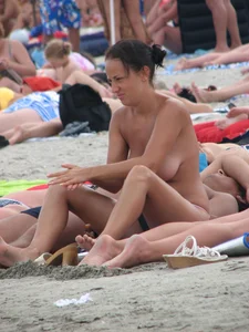 Topless and nude beach sexy girls