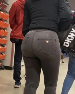 Perfect round ass.. begging for a hard spank